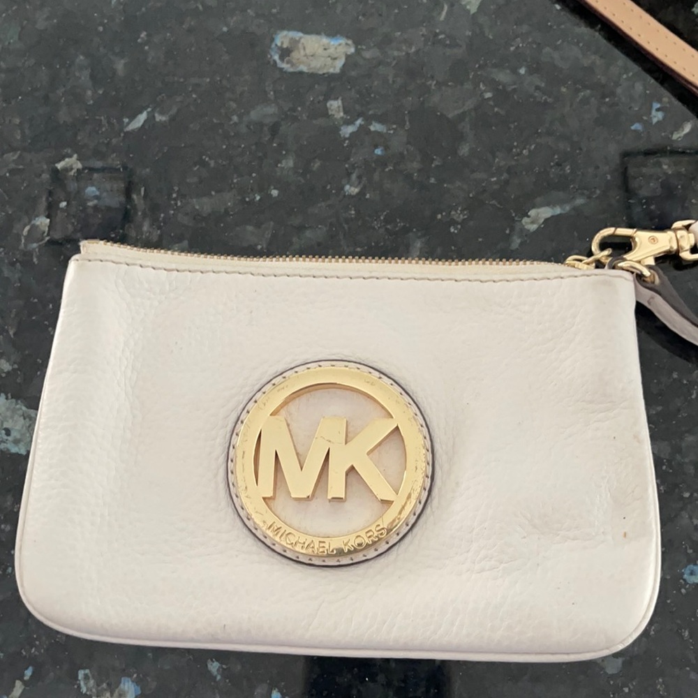 Michael Kors Small wristlet